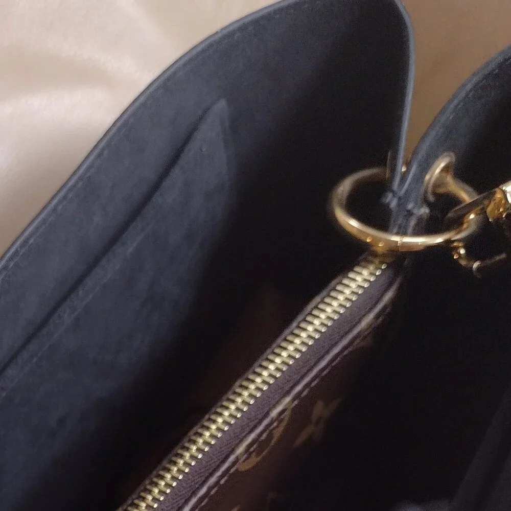 Authentic RARE & Retired Louis Vuitton Noir Flower Shoulder Bag๐ค๐ค - Picture 6 of 16